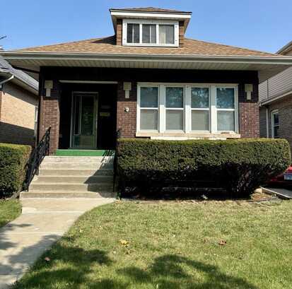 4728 W Wrightwood Avenue, Chicago, IL 60639