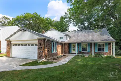 320 S Birchwood Drive, Naperville, IL 60540