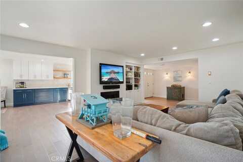 4250 Via Dolce, Marina del Rey, CA 90292