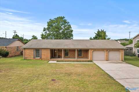 2206 St Andrews, Decatur, AL 35603