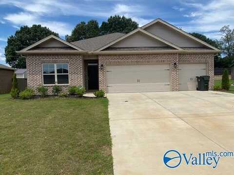 204 Lakewater Circle, Meridianville, AL 35759