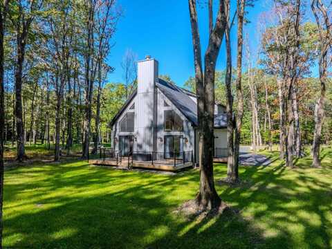 235 Betony Lane, Terra Alta, WV 26764