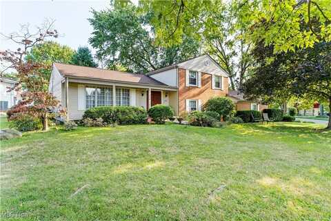 8428 Sleepy Hollow, Warren, OH 44484