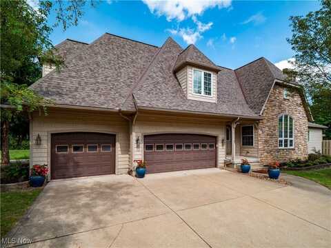 24330 Briar Patch Drive, Olmsted Falls, OH 44138