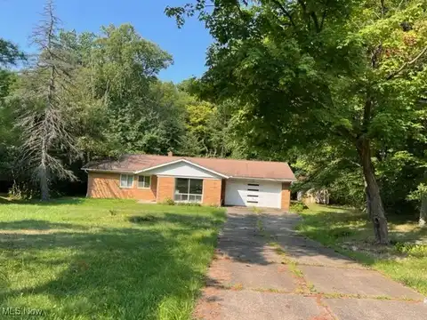 9076 Broadledge Road, Macedonia, OH 44056