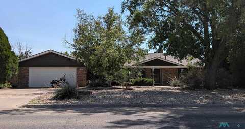 2009 Colonial Parkway, Clovis, NM 88101