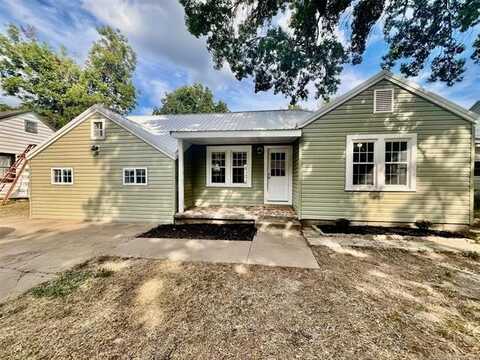 307 N Hogan Street, Pryor, OK 74361