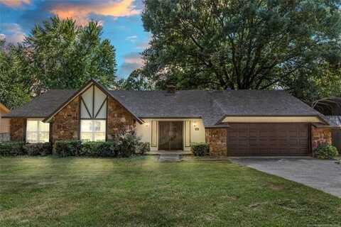 9916 E 115th Street S, Bixby, OK 74008