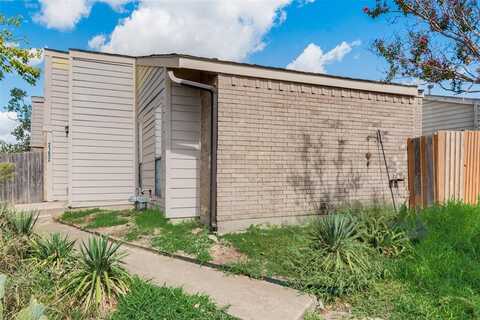 2163 Villa Place, Carrollton, TX 75006