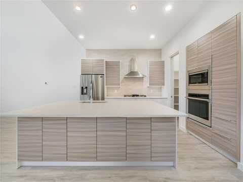 2328 Vagas Street, Dallas, TX 75219