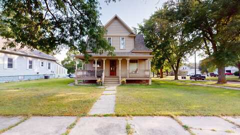 739 W CHERRY ST, Cherokee, IA 51012