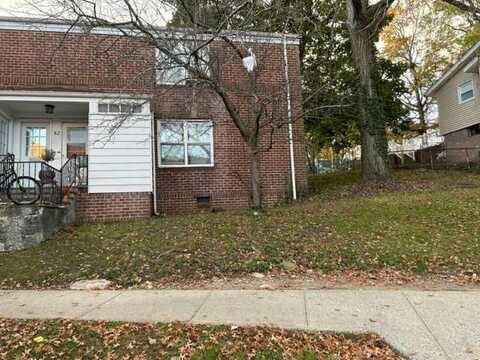 82 Spruce St, Yonkers, NY 10701