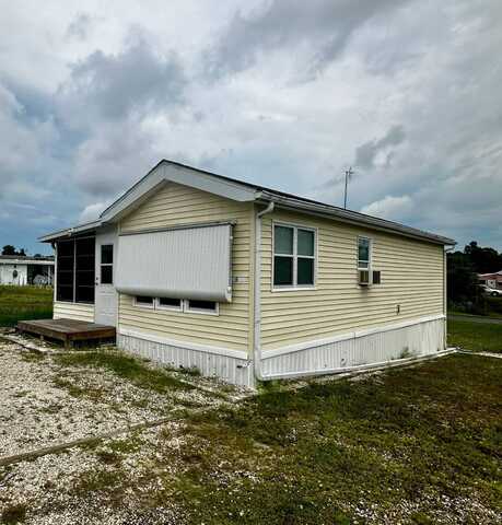 9207 Bolton Ave, Hudson, FL 34667