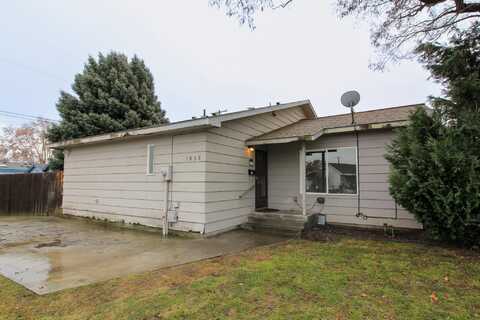 1036 Wright Ave, Richland, WA 99354