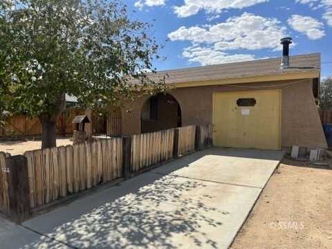 1637 S McCall, Ridgecrest, CA 93555