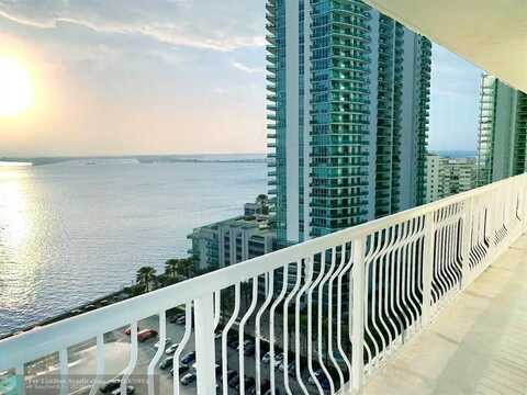 1200 Brickell Bay Dr, Miami, FL 33131