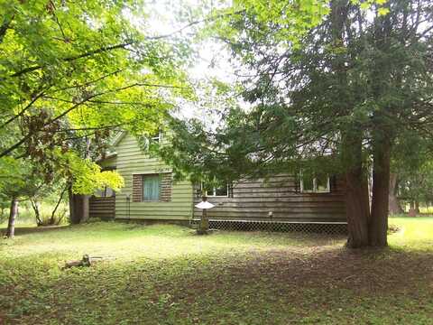 11551 4 TOWNS Road, GILLETT, WI 54124