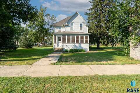 100 E Rummel Ave, Lennox, SD 57039