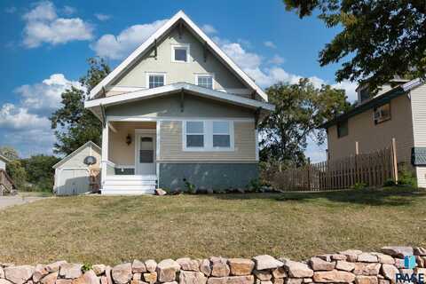 712 N Walts Ave, Sioux Falls, SD 57104