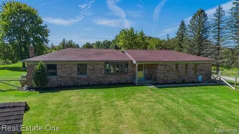 21655 SPEARS Road, Pinckney, MI 48169