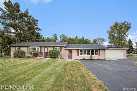 4010 PARKER Road, Fort Gratiot, MI 48059