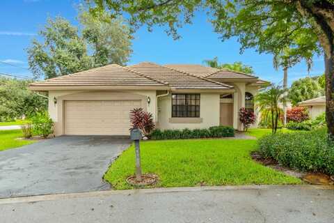 4940 Pine Tree Drive, Boynton Beach, FL 33436