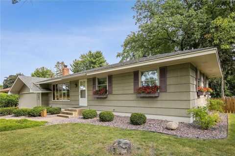 260 69th Avenue NE, Fridley, MN 55432