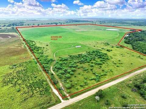 562 County Road 205, Floresville, TX 78114