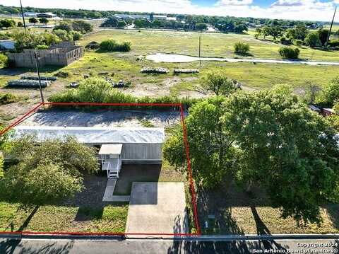 2901 SOUTHERN BREEZE, Hondo, TX 78861