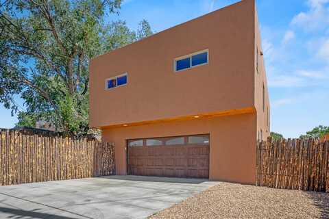 117 Sam Street, Santa Fe, NM 87501