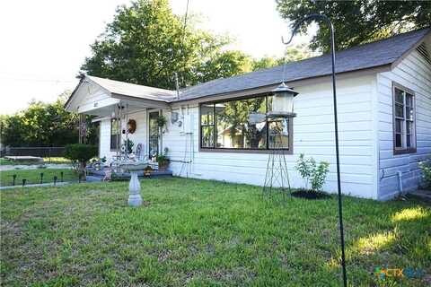 403 Sabine Street, Lockhart, TX 78644