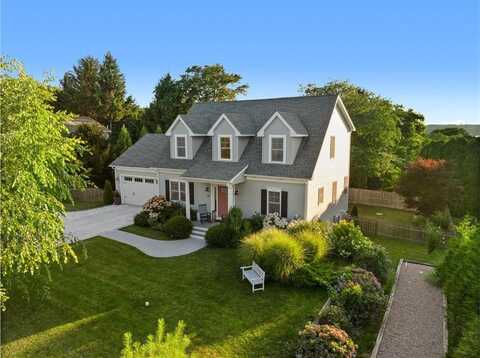 21 Helm Street, Jamestown, RI 02835