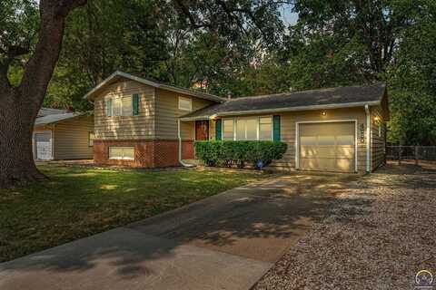 4830 SW 28th ST, Topeka, KS 66614