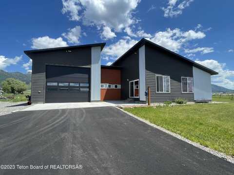 202 WATERLINE Road, Etna, WY 83118