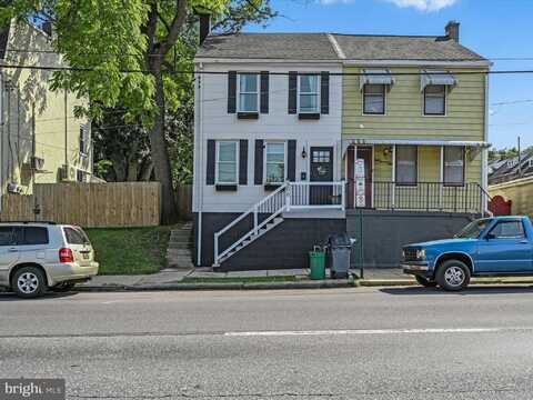 806 E CHESTNUT STREET, LANCASTER, PA 17602