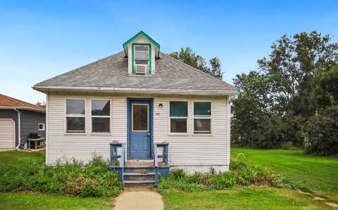 305 N main Street, Groton, SD 57445