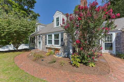 24 Hilltop Drive Drive, Marstons Mills, MA 02648