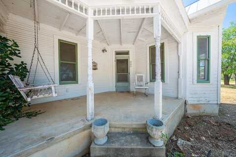 807 Eagle St, Fredericksburg, TX 78624