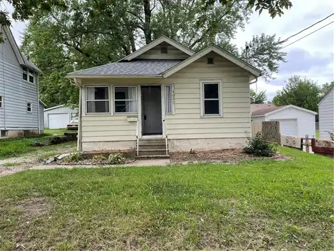 4032 8th Street, Des Moines, IA 50313