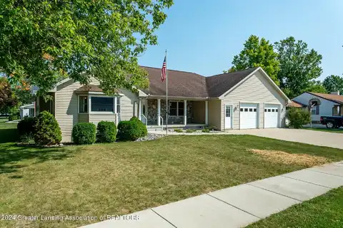 305 S Heyer, Westphalia, MI 48894