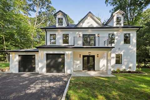 60 Crane Rd, Mountain Lakes, NJ 07046