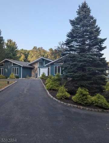 44 Perryville Rd, Union, NJ 08867