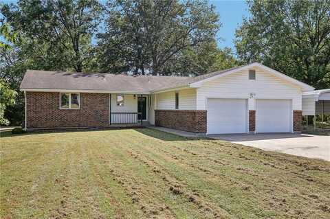 204 Oak Street, Windsor, MO 65360