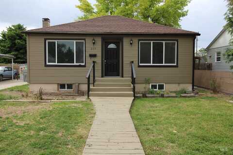 219 Meffan Ave, Nampa, ID 83651