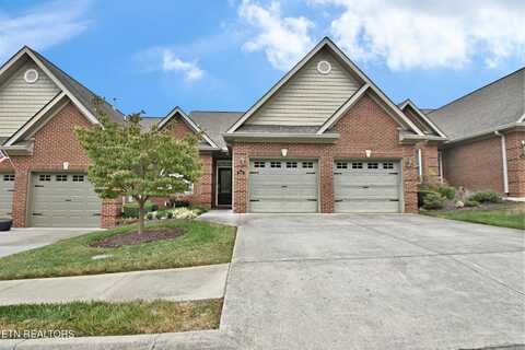 225 Waterford Circle, Lenoir City, TN 37772
