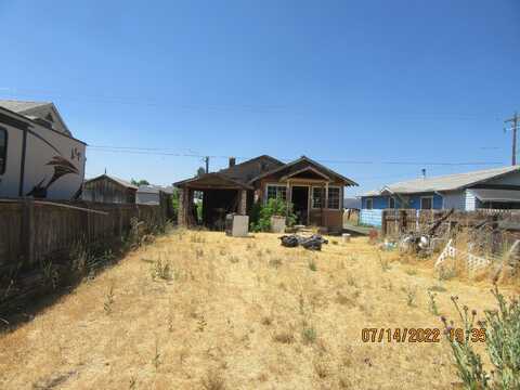 109 N Oregon Avenue, Dorris, CA 96023