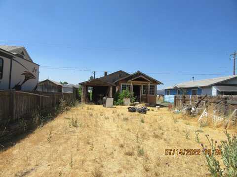 109 N Oregon Avenue, Dorris, CA 96023