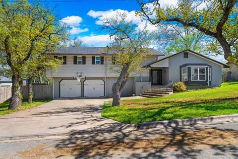 711 Cardinal Dr, Kerrville, TX 78028