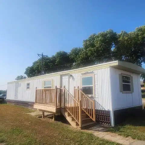 415 W 15th, Yankton, SD 57078