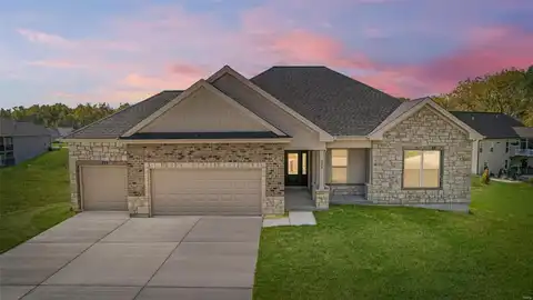 2305 Stone Bridge Court, Washington, MO 63090